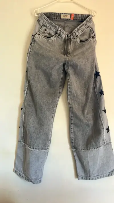 Jeans grises con estrellas Kato talla 38 - miniatura 1
