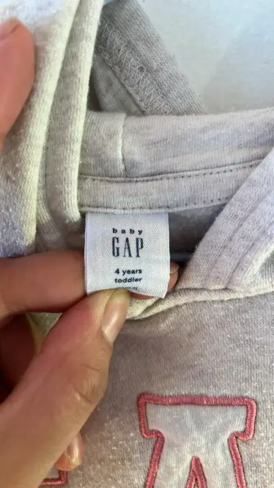 Polerón con capucha GAP para niño 4 años - miniatura 2