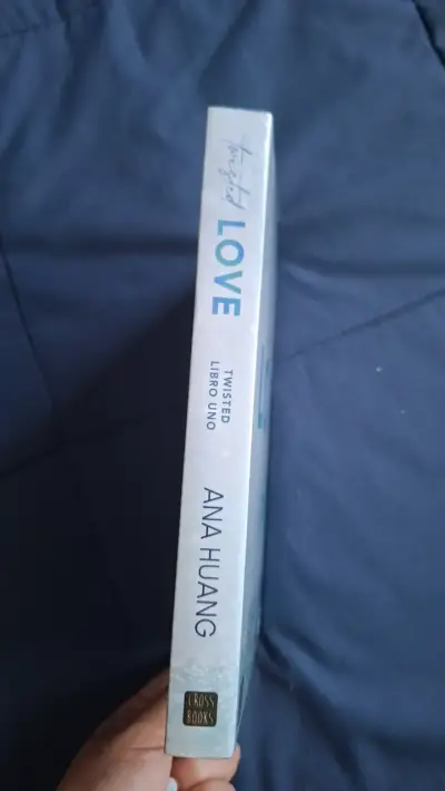 Libro 'Twisted Love' de Ana Huang - Alternativo - miniatura 3