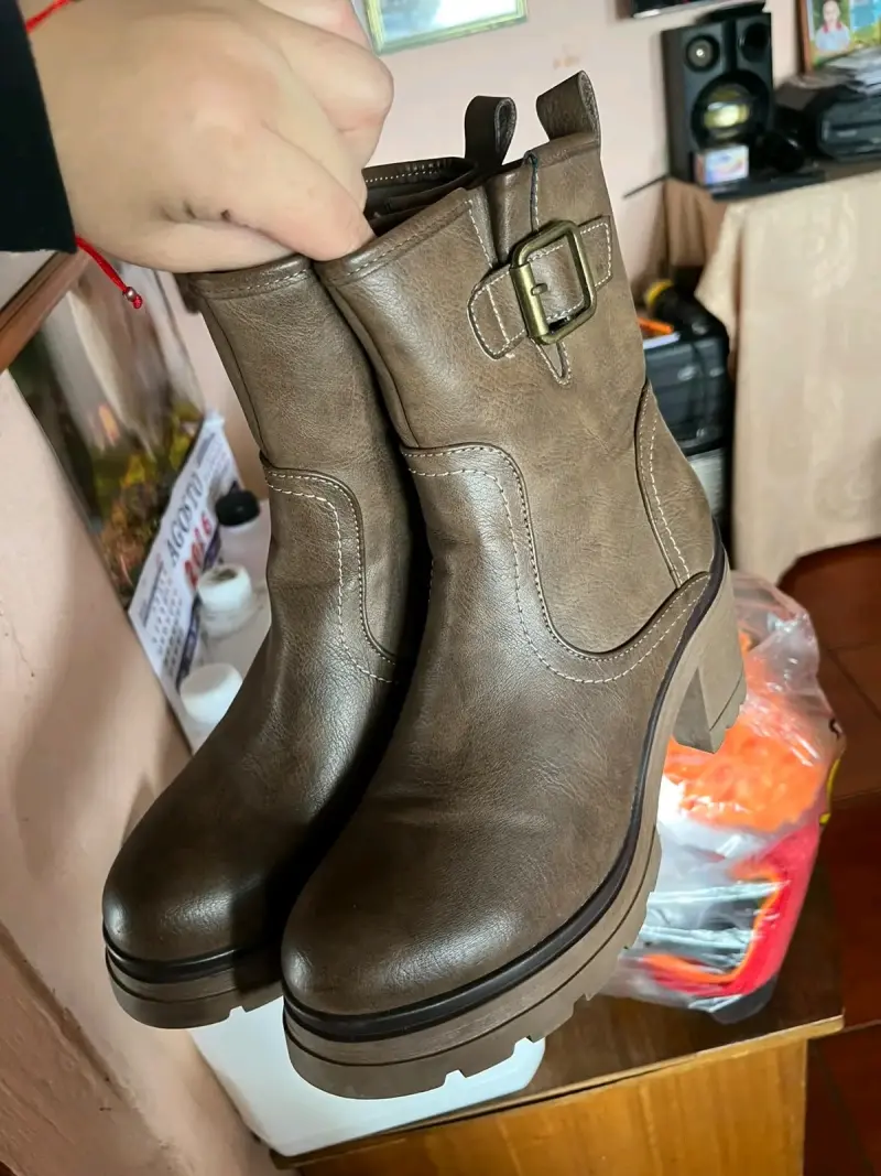 Botines de cuero marrón con hebilla - 2