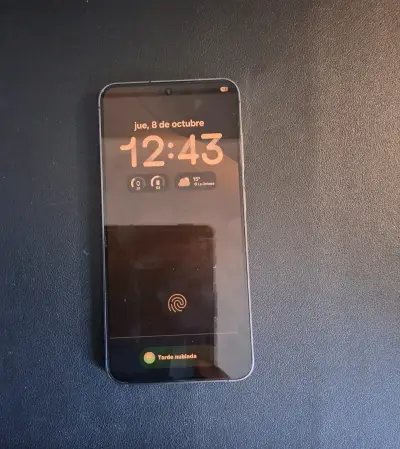 Samsung Galaxy S24 con pantalla mala - miniatura 5