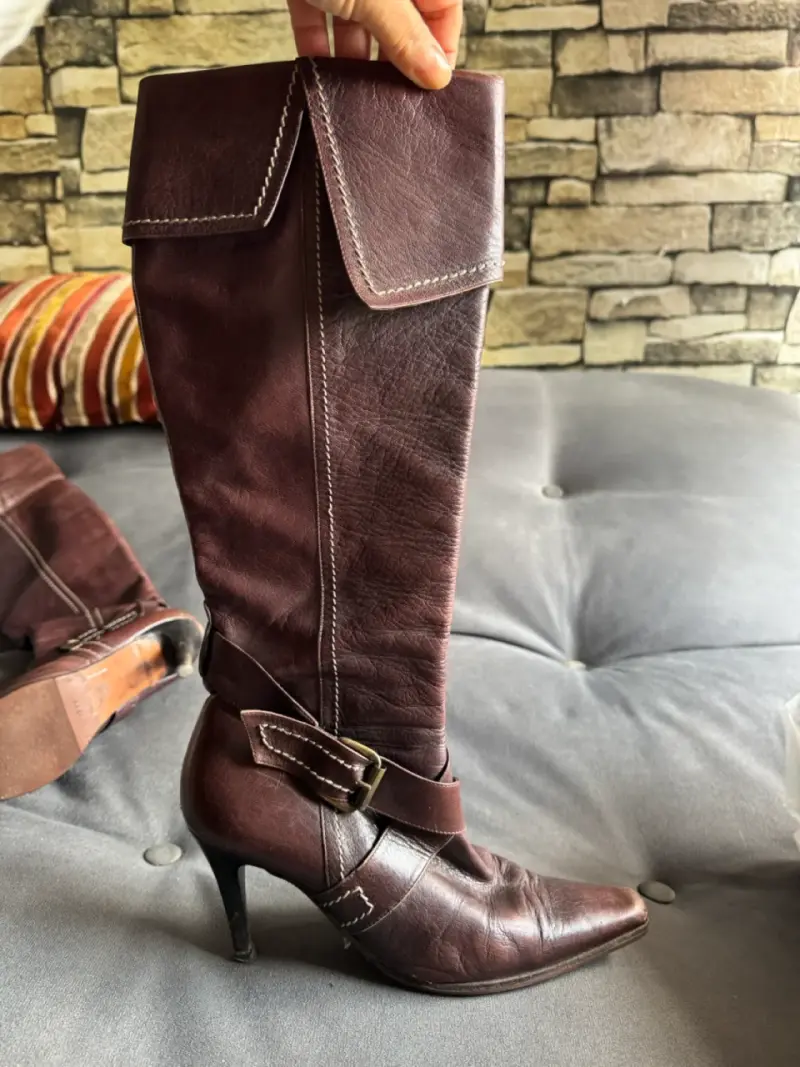 Botas de cuero Kenneth Cole marrón con tacón alto - 2