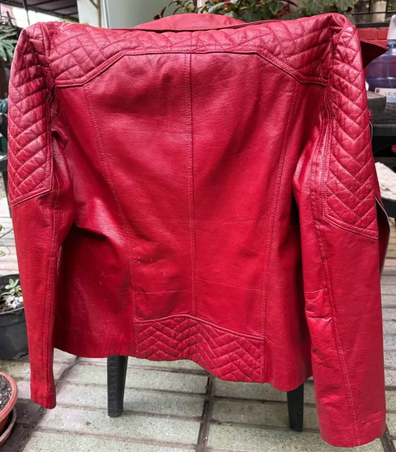 Chaqueta de cuero roja para mujer estilo biker - 4