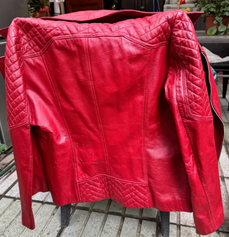 Chaqueta de cuero roja para mujer estilo biker - 6
