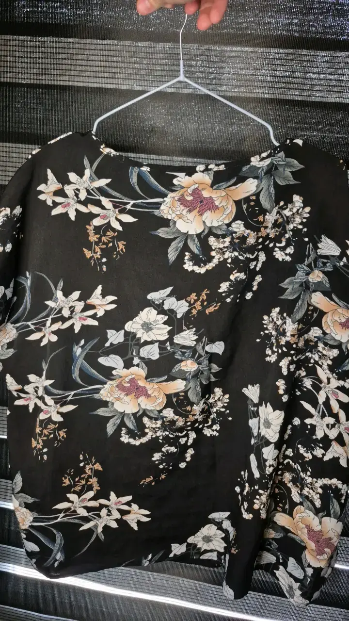Blusa floral negra Shein Curve 2XL - 3