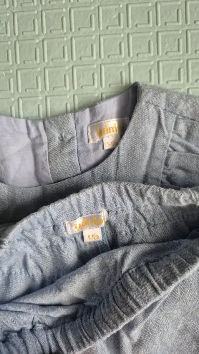 Conjunto de bebé azul con volantes - miniatura 3