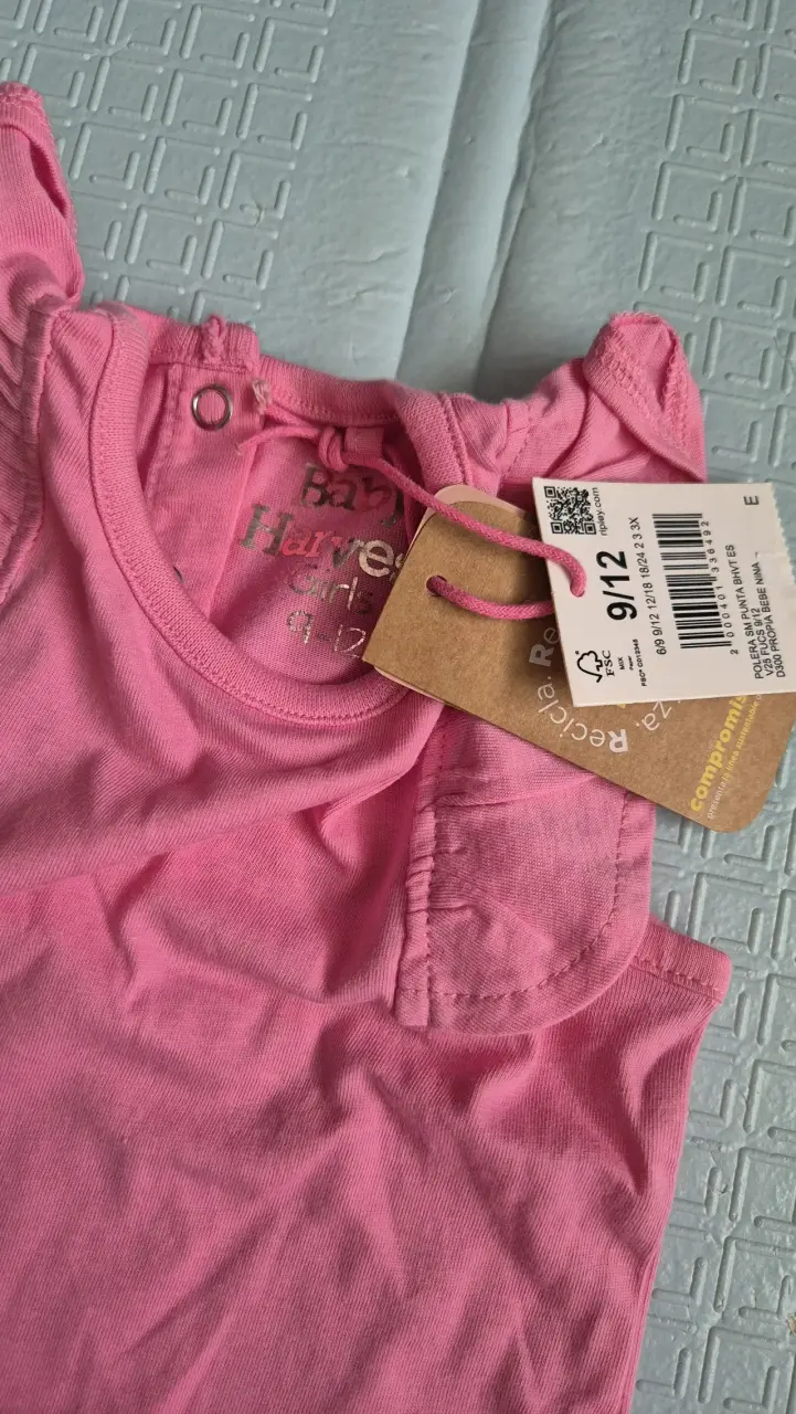 Polera rosa para niña con volantes - 2