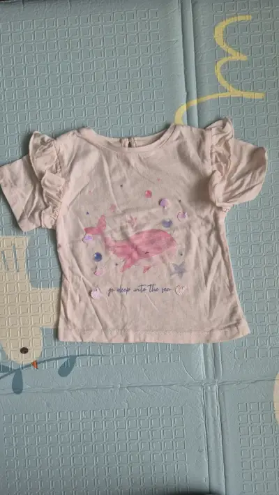 Pack de Poleras de Niña con Diseños de Ballena y Mariposas - miniatura 2