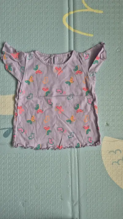 Pack de Poleras de Niña con Diseños de Ballena y Mariposas - miniatura 4