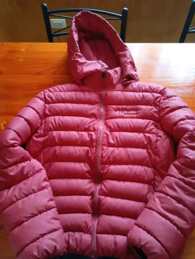 Chaqueta Columbia acolchada roja para invierno - miniatura 1