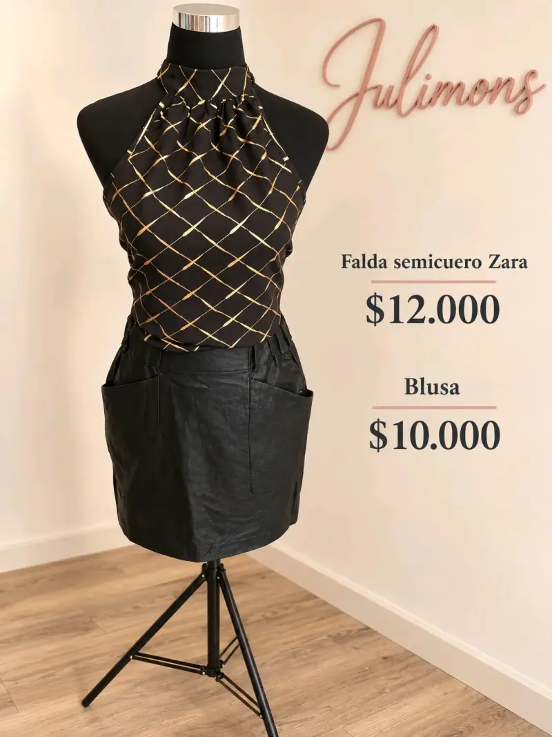 Blusa negra con diseño geométrico elegante