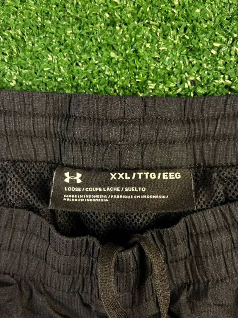 Pantalones deportivos Under Armour negros - 2