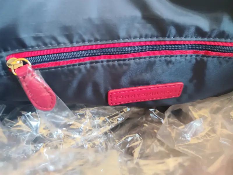Bolso tote negro Tommy Hilfiger con pouch - 5