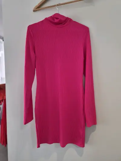 Vestido ajustado fucsia PrettyLittleThing - miniatura 1
