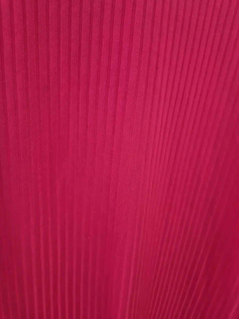 Vestido ajustado fucsia PrettyLittleThing - 2