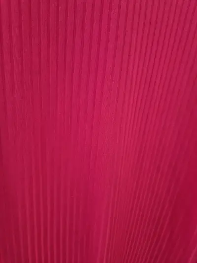 Vestido ajustado fucsia PrettyLittleThing - miniatura 2