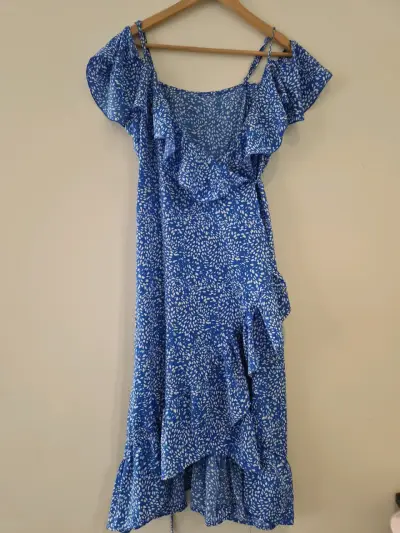 Vestido midi azul con volantes - miniatura 2