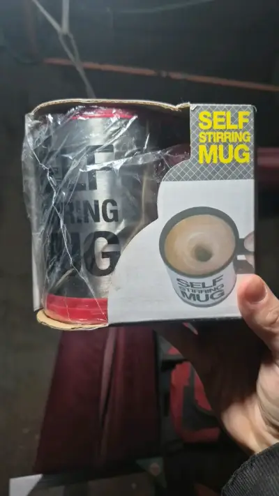 Taza auto-mezcladora con tapa - miniatura 1