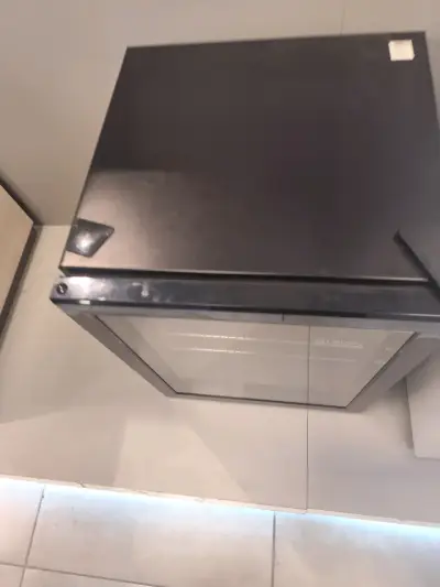 Refrigerador de Vinos Løven Negro - miniatura 4