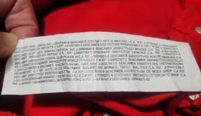Pantalones rojos slim fit, detalles de cristales - miniatura 6