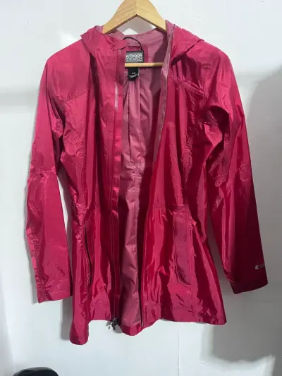 Chaqueta Impermeable Roja Outdoor Research para Mujer - miniatura 1