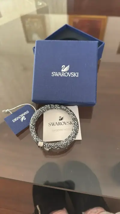 Pulsera Swarovski negra con cristales brillantes - miniatura 1