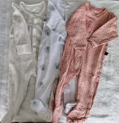 Lote de ropa para bebé niña 6 a 9  meses - miniatura 6