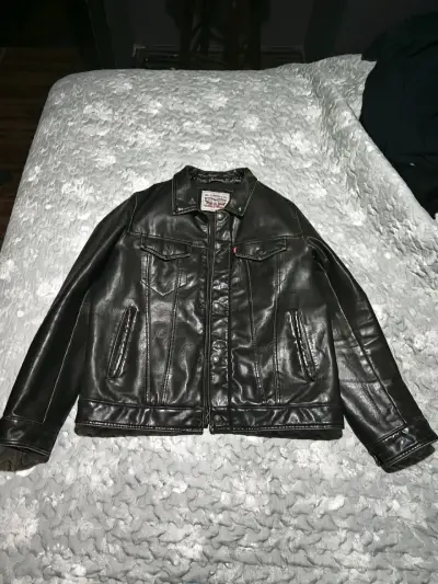 Chaqueta de ecocuero marrón Levi's en buen estado - miniatura 1