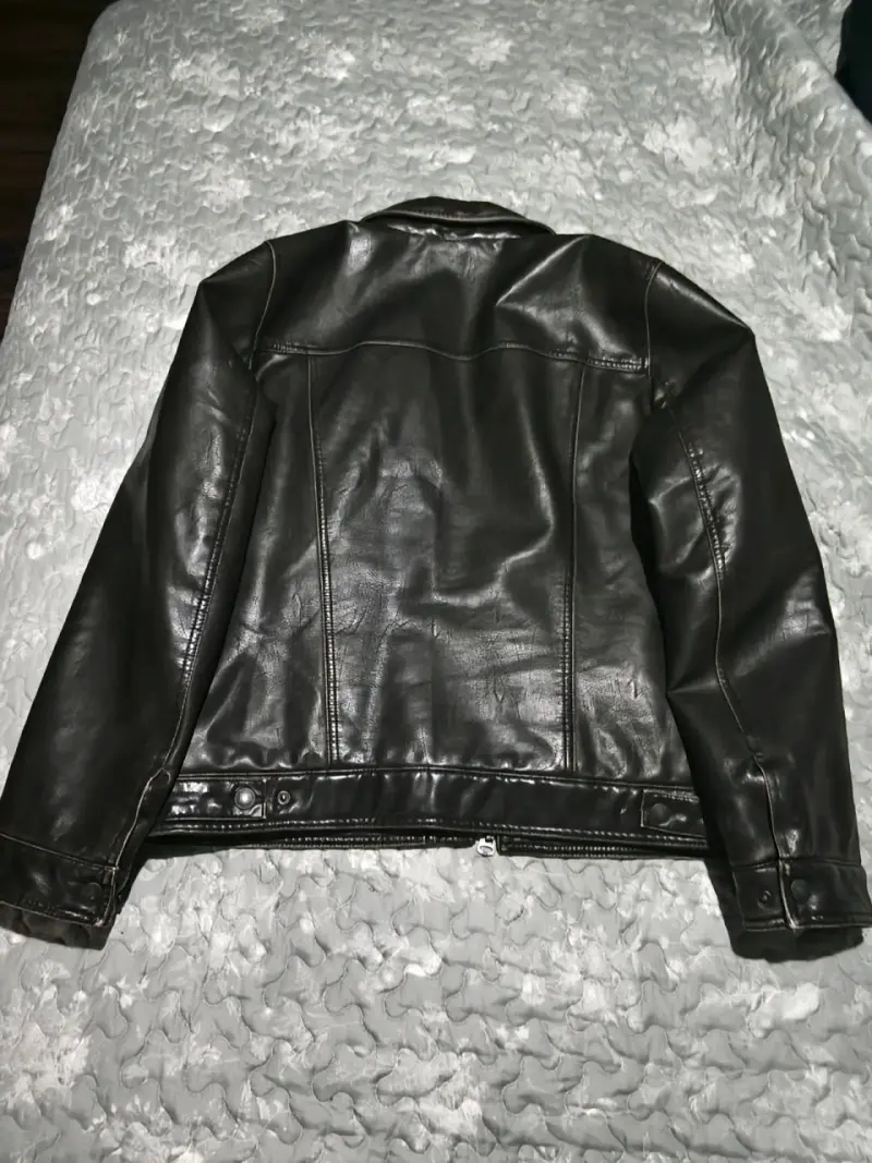 Chaqueta de ecocuero marrón Levi's en buen estado - 4
