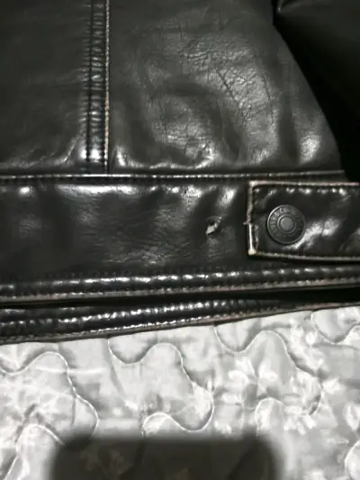 Chaqueta de ecocuero marrón Levi's en buen estado - miniatura 5