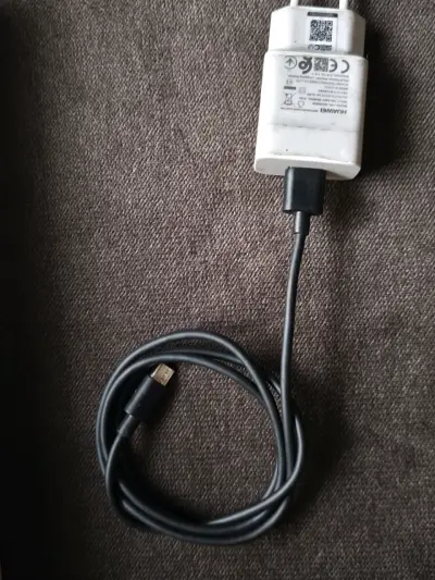 Tablet Huawei MatePad T10 con funda y cargador - miniatura 4
