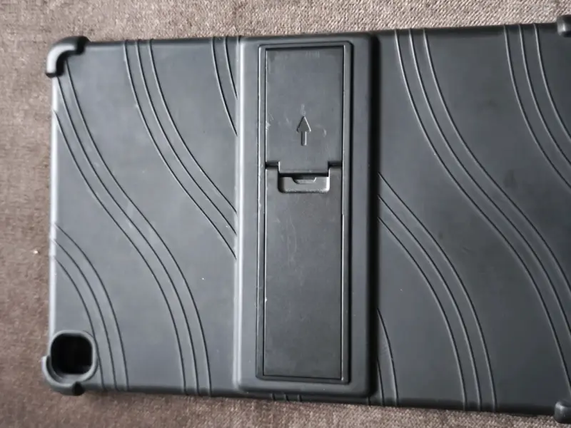 Tablet Huawei MatePad T10 con funda y cargador - 5