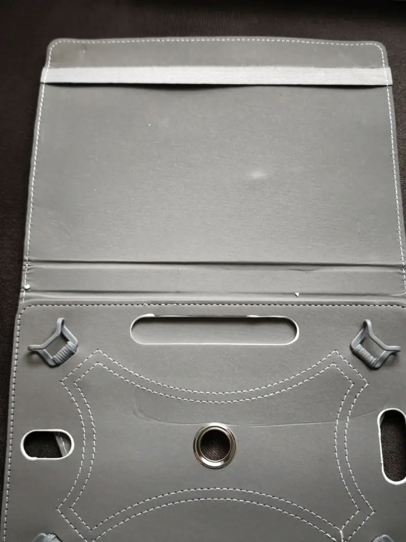 Tablet Huawei MatePad T10 con funda y cargador - 6