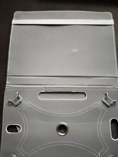 Tablet Huawei MatePad T10 con funda y cargador - miniatura 6