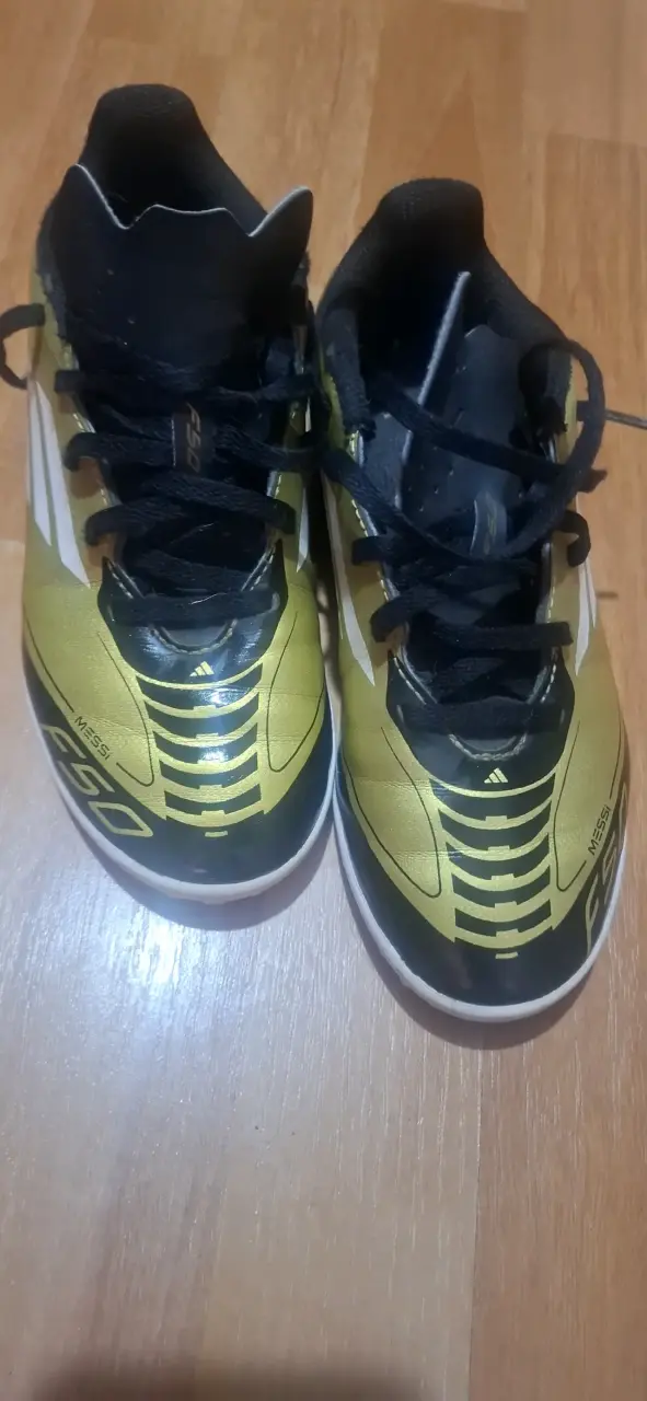 Zapatillas deportivas Adidas F50 Messi doradas - 2