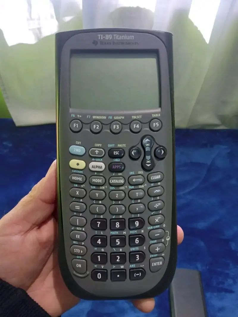 Calculadora Gráfica TI-89 Titanium Texas Instruments