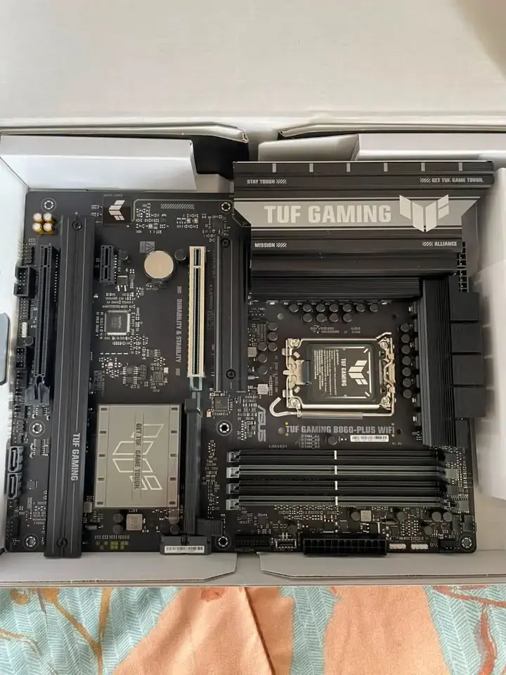 Placa Madre ASUS TUF Gaming B660-Plus WiFi - 1