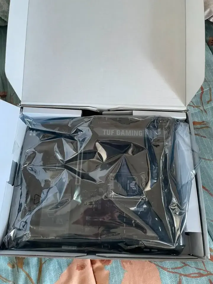 Placa Madre ASUS TUF Gaming B660-Plus WiFi - 2