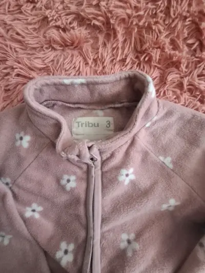 Chaqueta polar para niña con diseño floral y animal print - miniatura 4