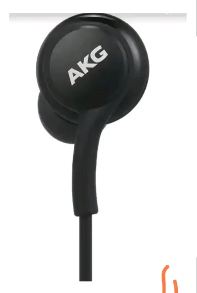 Audífonos AKG con conector USB-C negros - miniatura 2