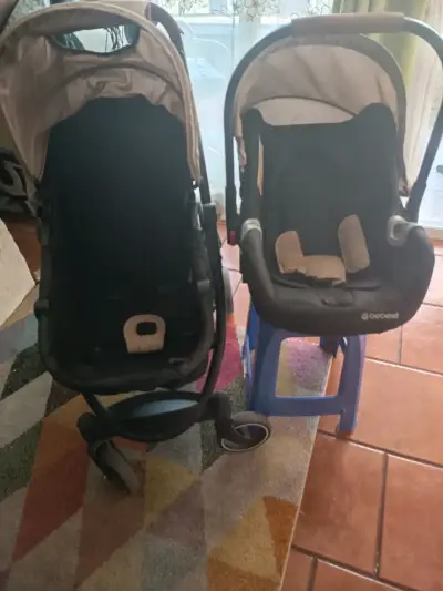 Coche de bebé con silla Bebesit - miniatura 1