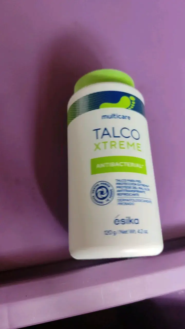 Talco Antibacterial Ésika Multicare Xtreme