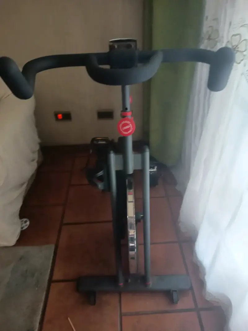 Bicicleta estática de ejercicio para interior - 1
