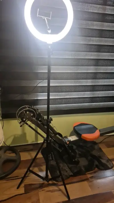 Aro de Luz LED 12 pulgadas con Trípode - miniatura 3