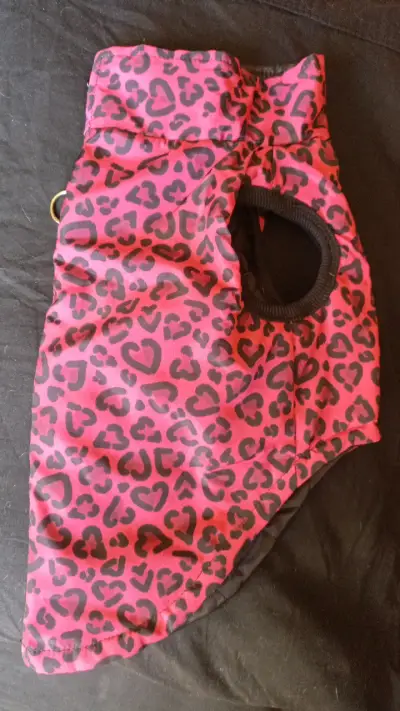 Chaleco para perro con estampado de leopardo rosa - miniatura 1