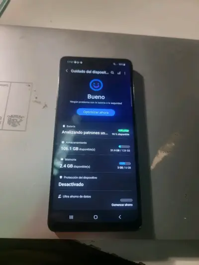 Samsung Galaxy A71 en buen estado - miniatura 4