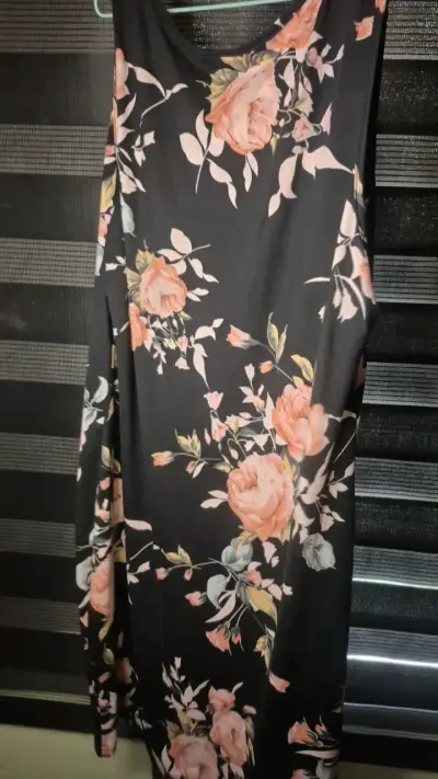 Vestido floral sin mangas Shein talla XXL - miniatura 3
