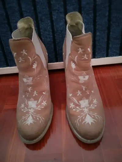 Botines de cuero bordados para mujer - miniatura 2