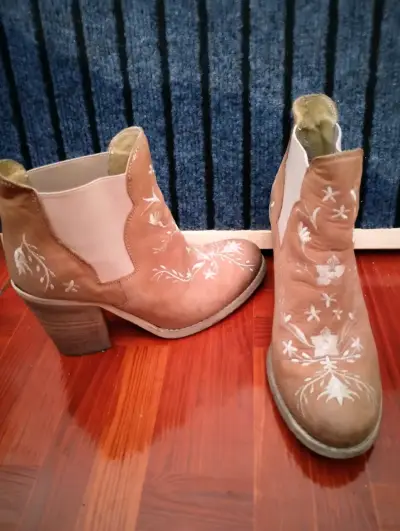 Botines de cuero bordados para mujer - miniatura 3