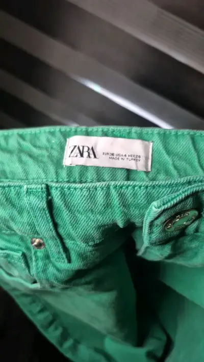 Pantalones verdes de algodón Zara - miniatura 3